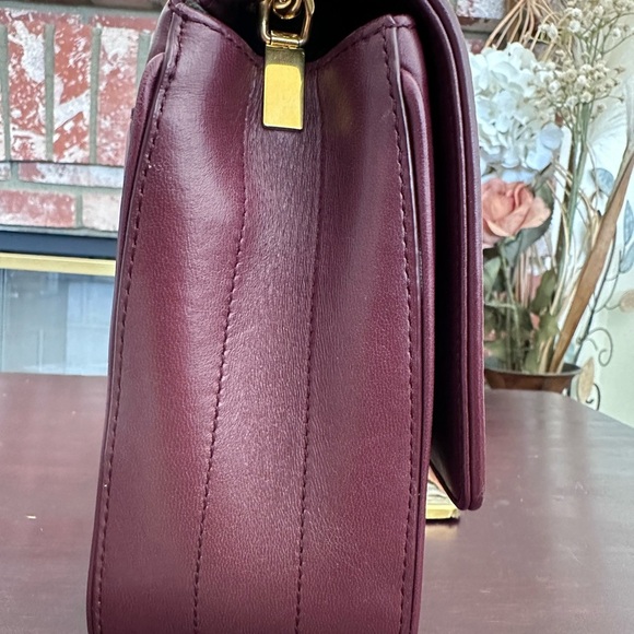 YSL Saint Laurent Medium Vicky Crossbody Bag - Picture 8 of 11